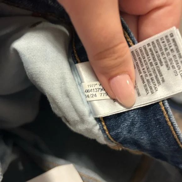 NEW American Eagle 8" Strigid Perfect Denim Bermuda Shorts Women’s Size 14 - Picture 7 of 8